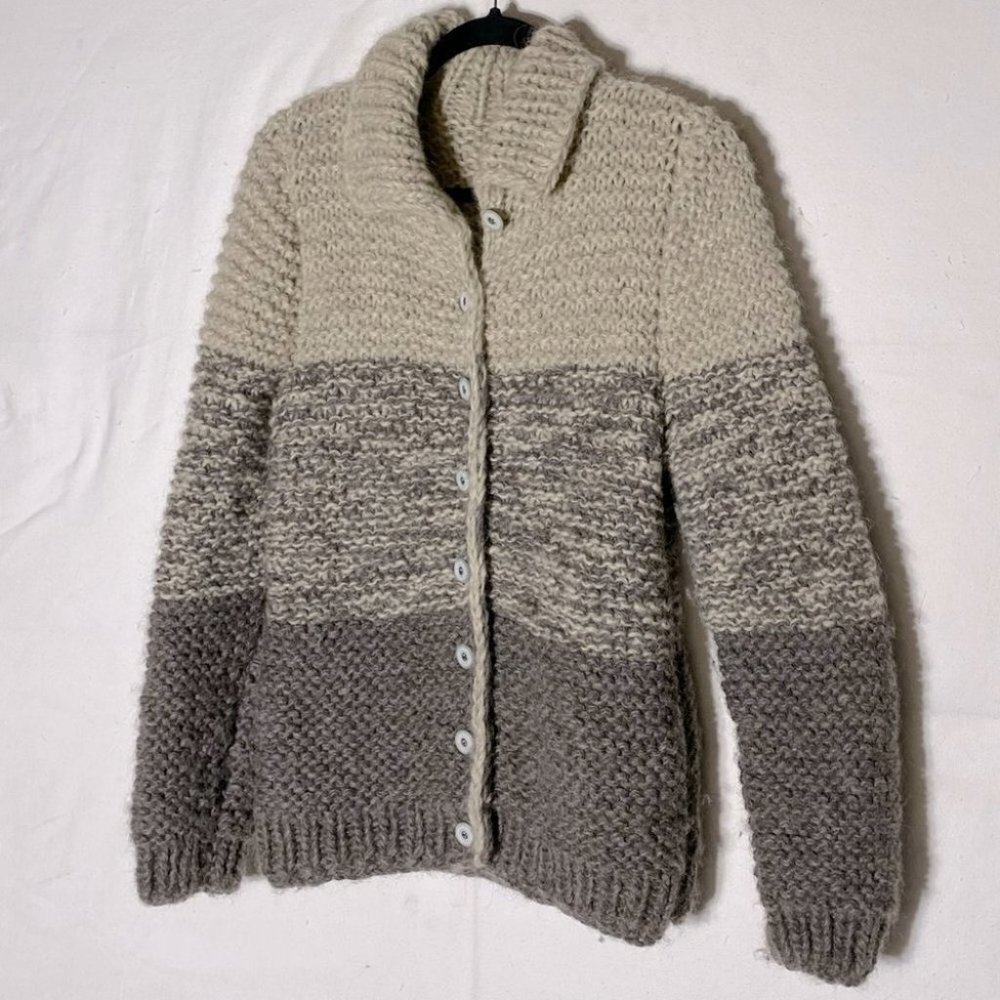 Vintage Hand  Knit Ombre Button Up Hand Knit Cardigan M - Picture 2 of 10